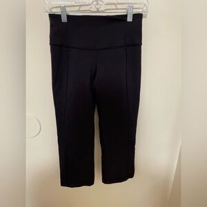 ✨Lululemon Crop Capri Leggings Gather & Crow Split Leg Size 4